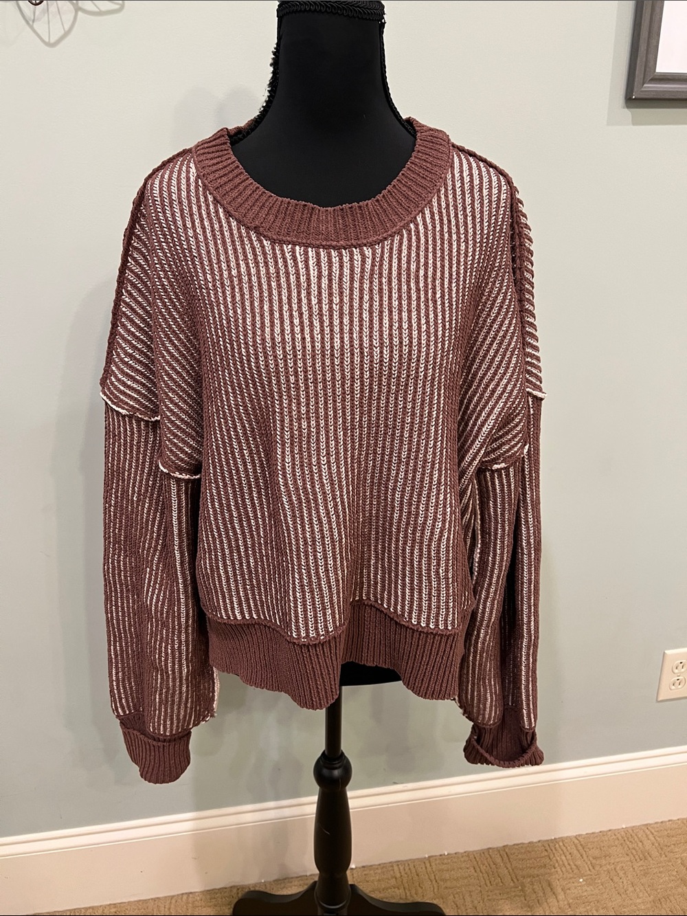 Newin Ribbed Scoop Crewneck Sweater in Mauve-NWOT